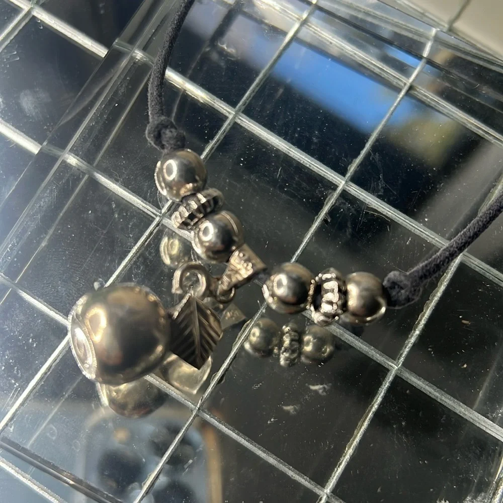 Sterling Silver 7”- 15” Corde Adjustable Silver Apple and Baubles Necklace